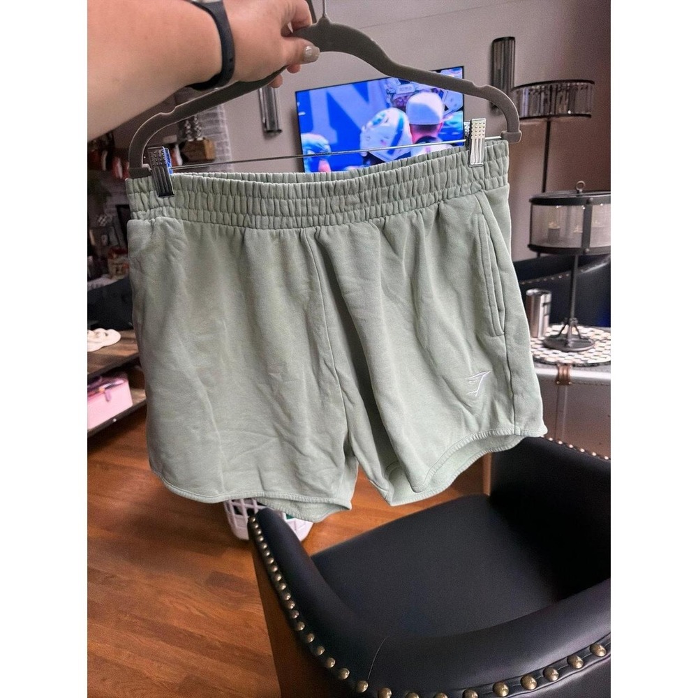 Gymshark Training Sweat Shorts in Athletic Shorts Women's Green xxl